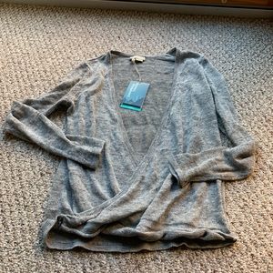 REI sweater sz small